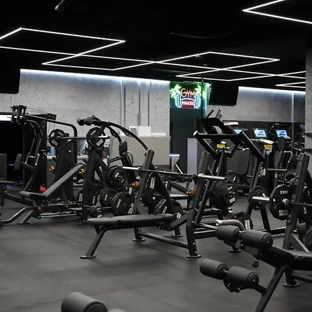 Manhattan S Terasou V Centre Mesta Trenčín