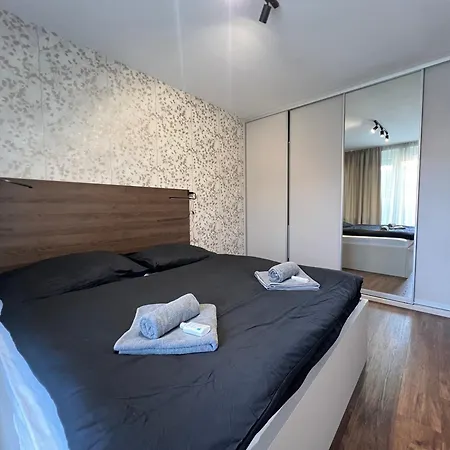 Manhattan S Terasou V Centre Mesta *