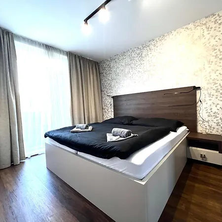 Manhattan S Terasou V Centre Mesta Apartment *