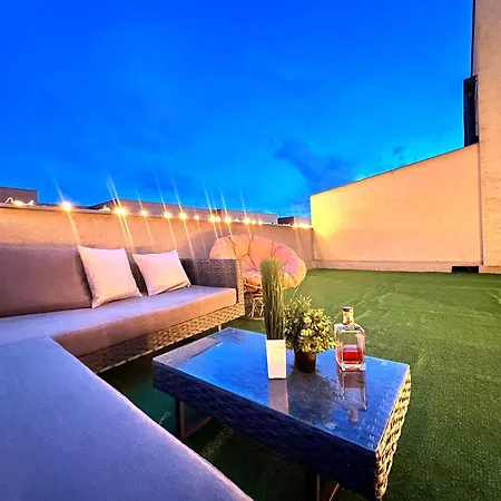 Lägenhet Manhattan S Terasou V Centre Mesta